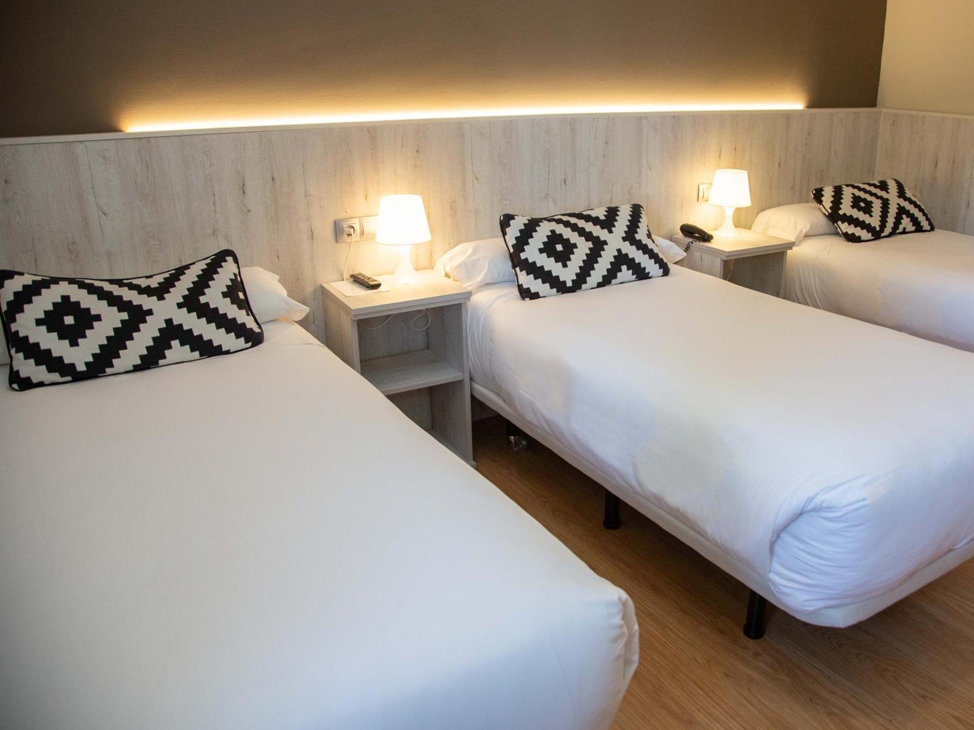 Hotel Restaurante Cadosa Soria Eksteriør bilde