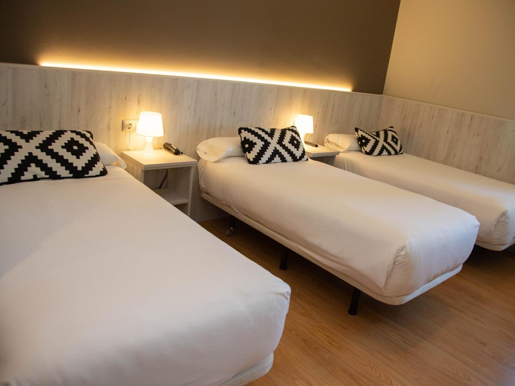 Hotel Restaurante Cadosa Soria Eksteriør bilde