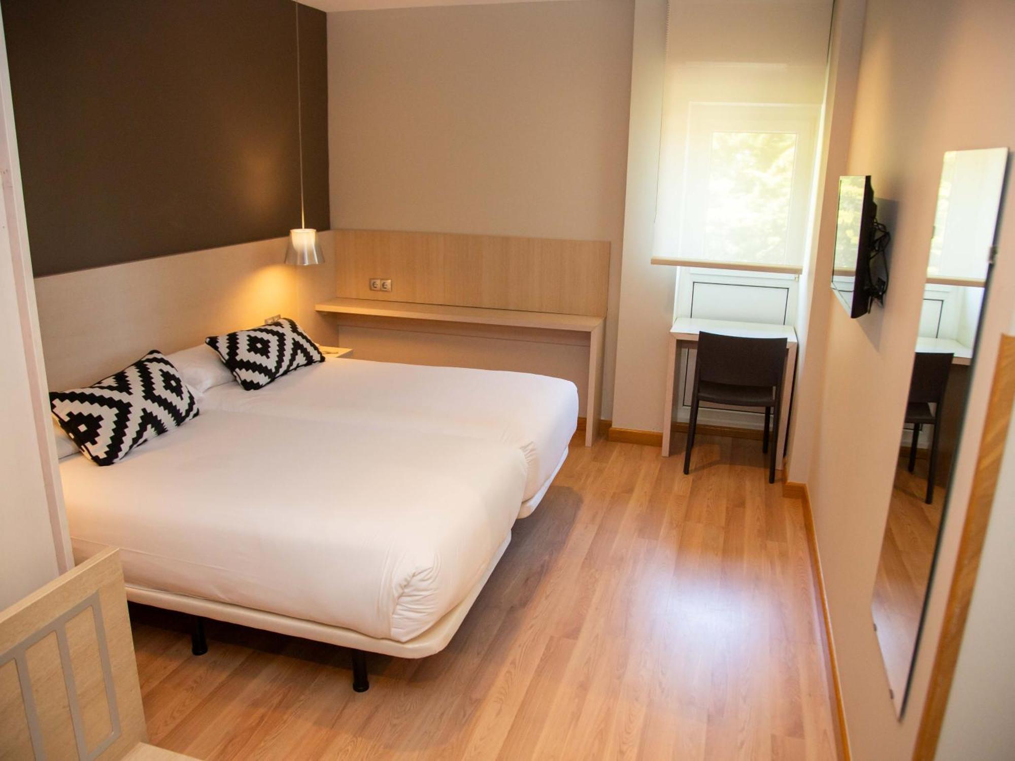 Hotel Restaurante Cadosa Soria Eksteriør bilde