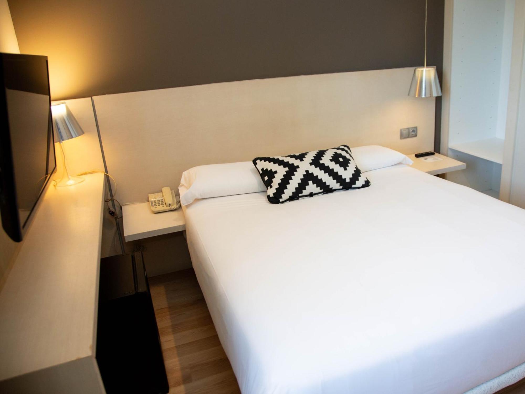 Hotel Restaurante Cadosa Soria Eksteriør bilde