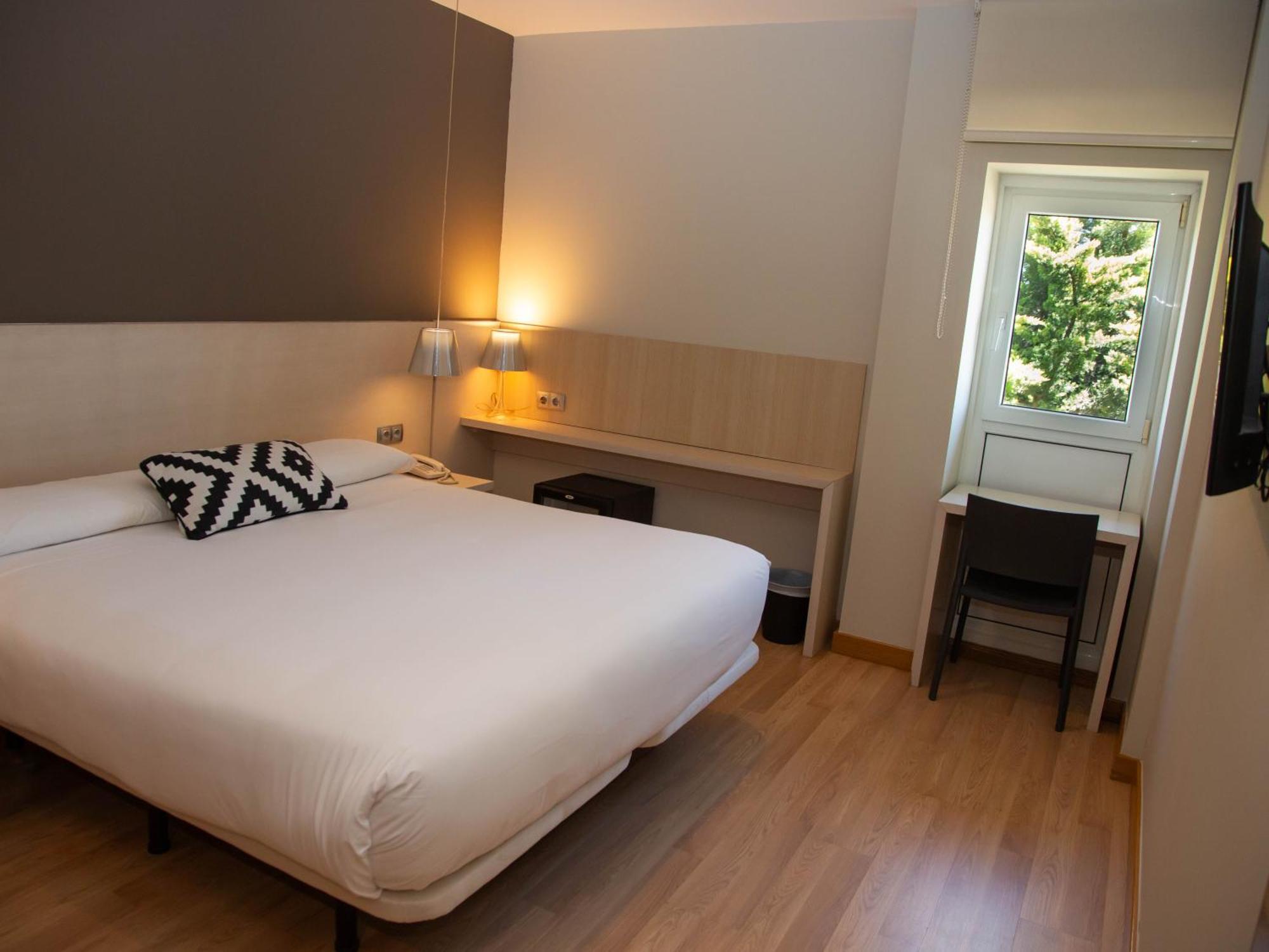 Hotel Restaurante Cadosa Soria Eksteriør bilde