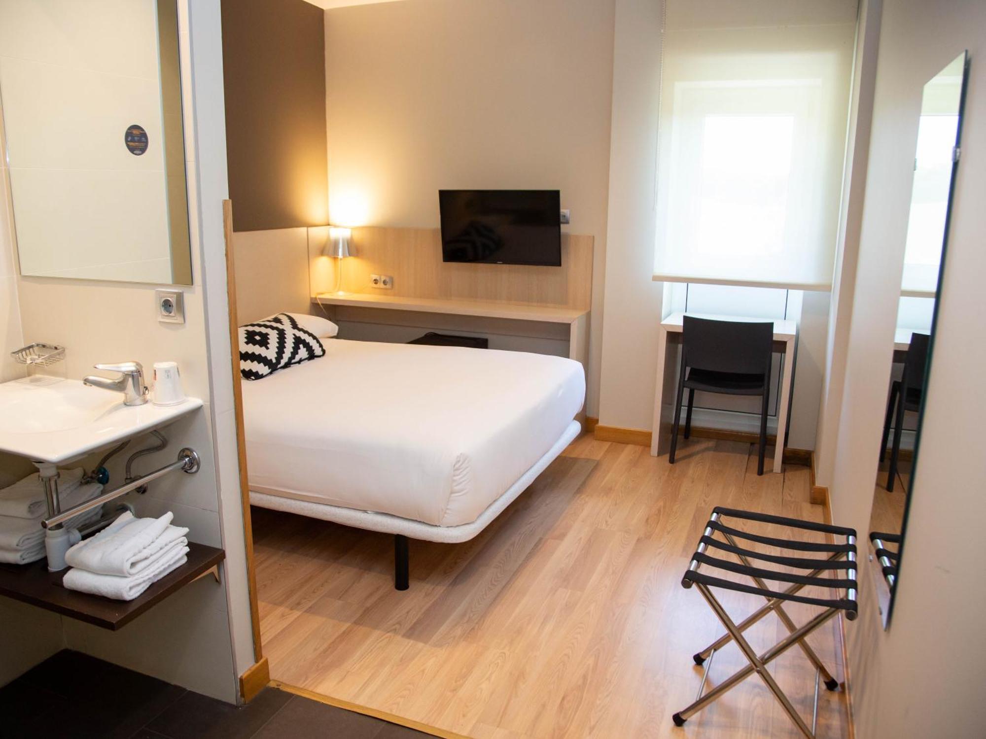 Hotel Restaurante Cadosa Soria Eksteriør bilde